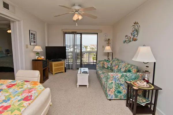 Emerald Isle, NC 28594,10300 Coast Guard RD #B301