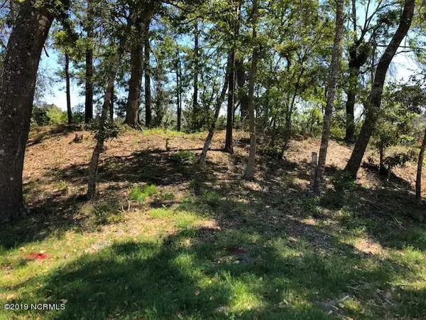 Emerald Isle, NC 28594,302 Bell Cove CT