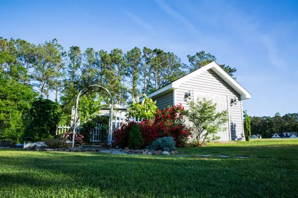 Cedar Point, NC 28584,103 Holland Farm RD