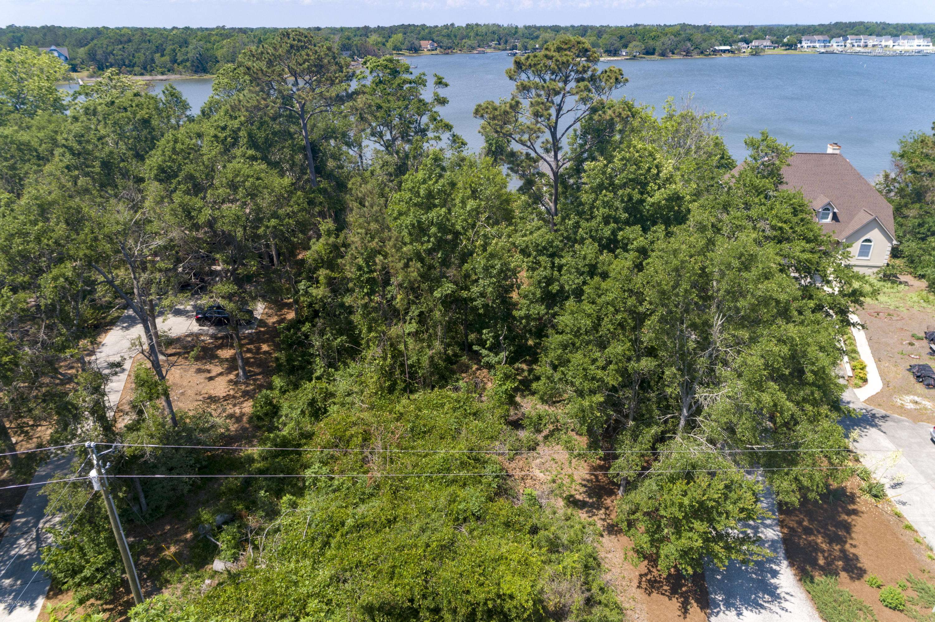 Sneads Ferry, NC 28460,907 Chadwick Shores DR