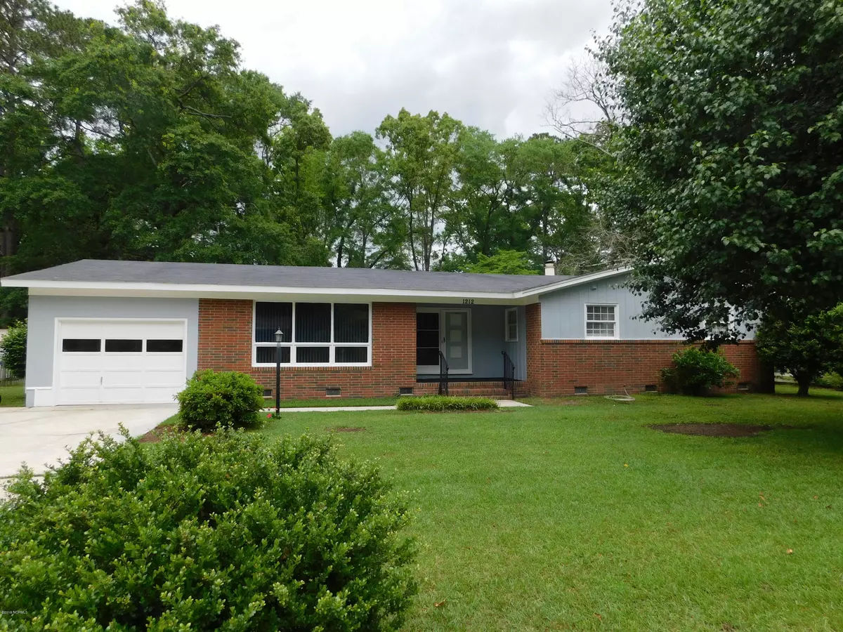 Laurinburg, NC 28352,1212 Woodburn RD