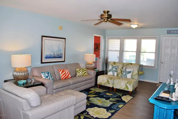 Holden Beach, NC 28462,113 Crab ST