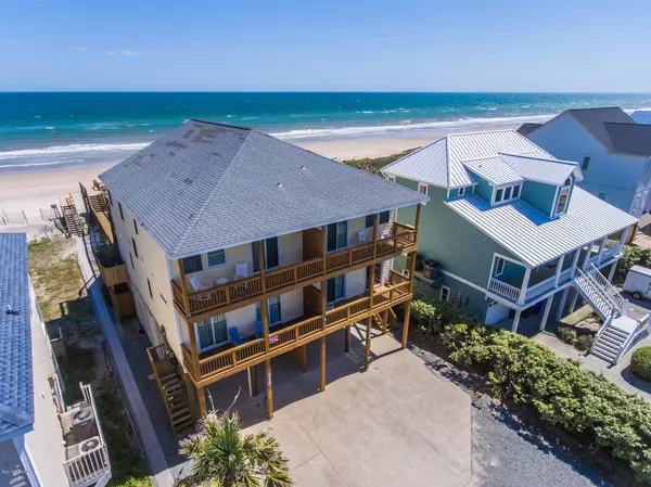 North Topsail Beach, NC 28460,3726 Island DR