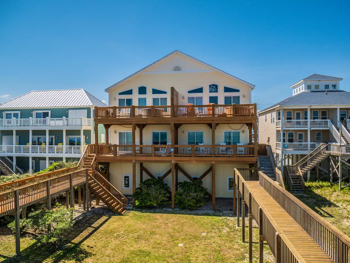 North Topsail Beach, NC 28460,3726 Island DR