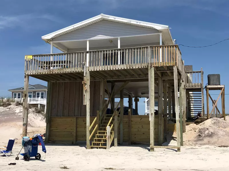 290 Topsail RD, North Topsail Beach, NC 28460