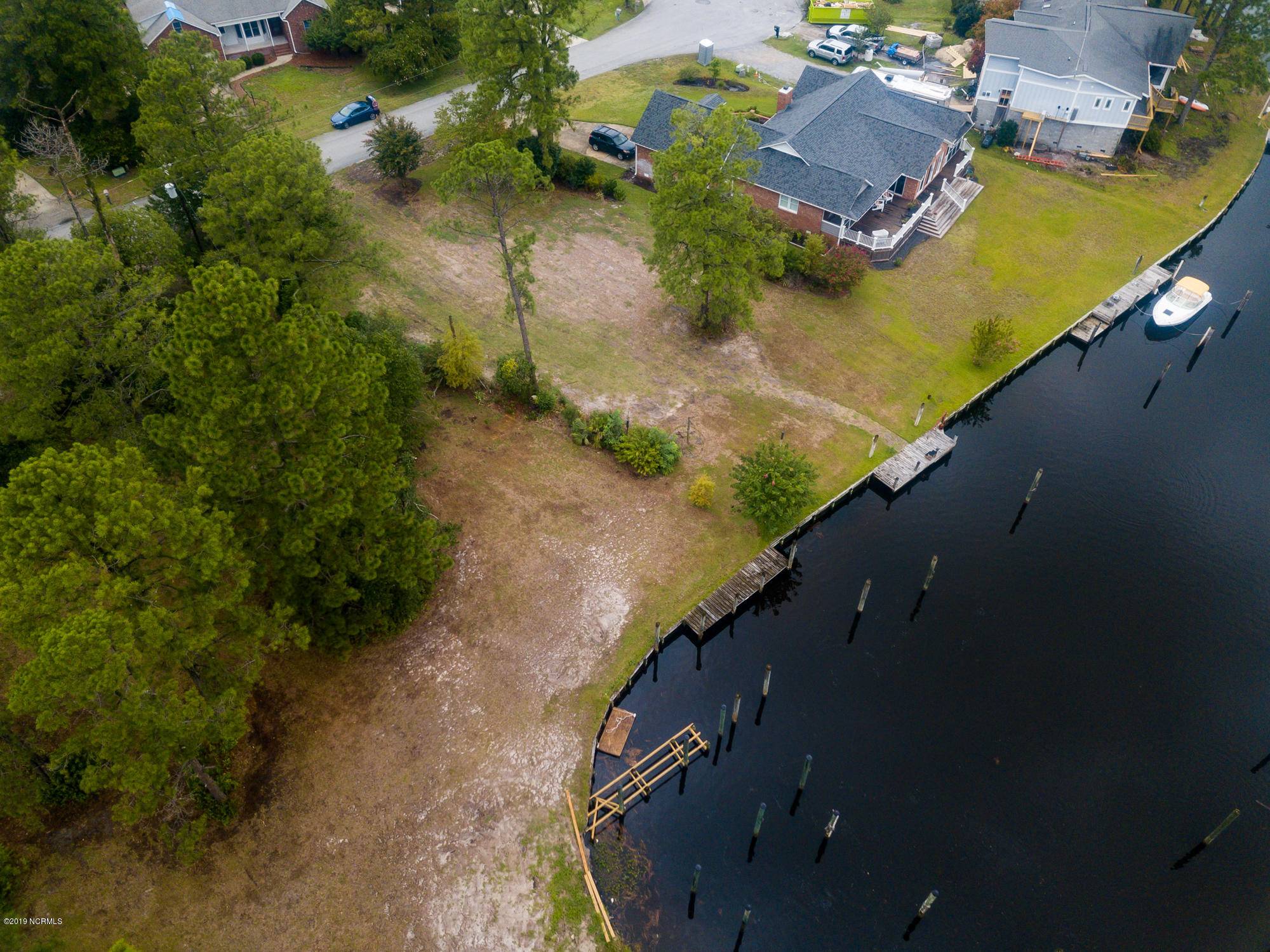 New Bern, NC 28560,904 Salt Cay CT