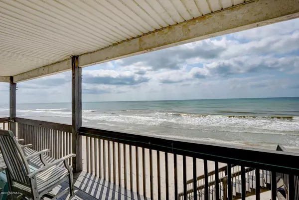 North Topsail Beach, NC 28460,206 Seashore DR