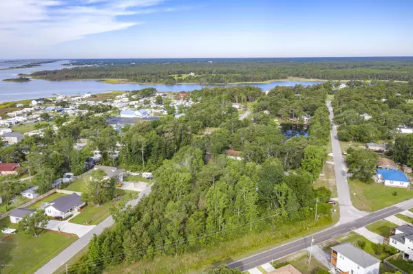 75 Shell St & Driftwood DR, Surf City, NC 28445