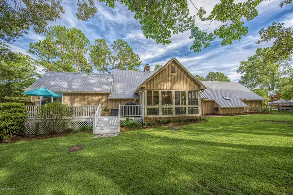New Bern, NC 28562,1832 Williamson DR