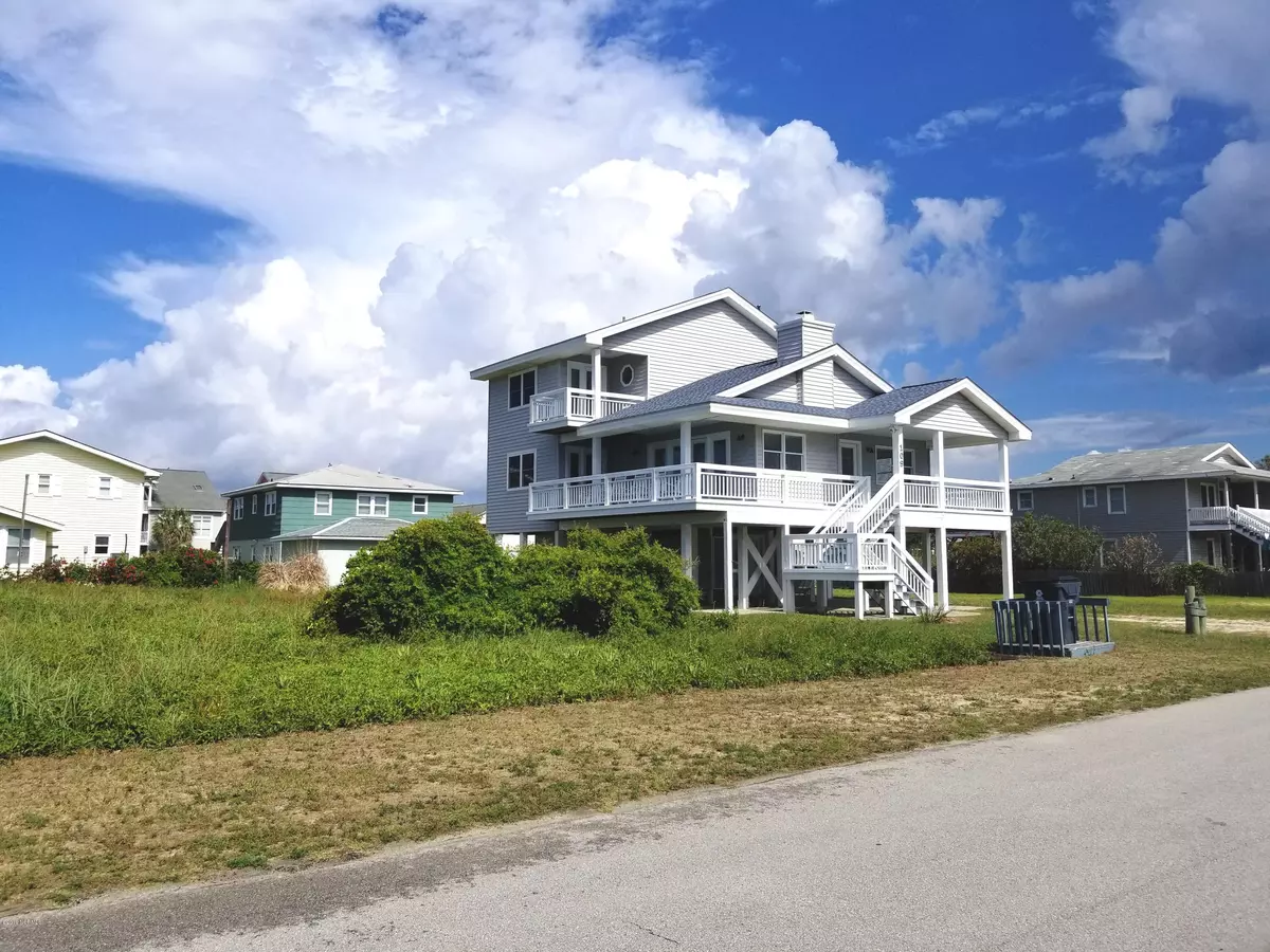 Holden Beach, NC 28462,109 Crab ST