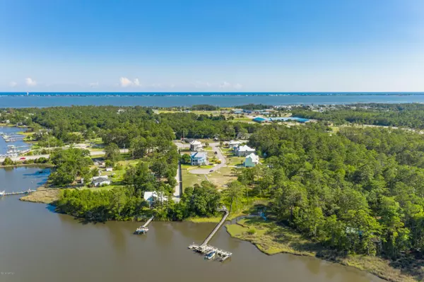 Newport, NC 28570,113 Key West LN