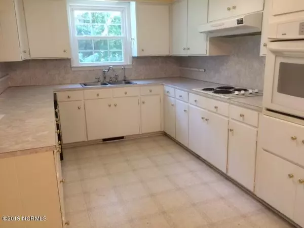 Wallace, NC 28466,556 W Main ST