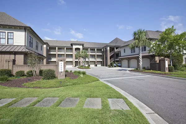 6809 Mayfaire Club DR #302, Wilmington, NC 28405