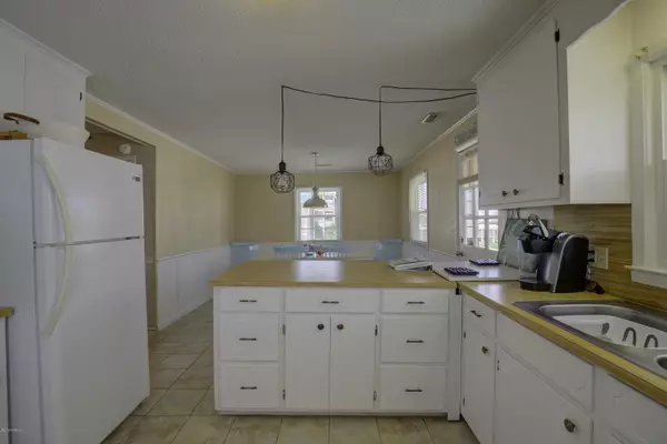 Surf City, NC 28445,2017 N New River DR