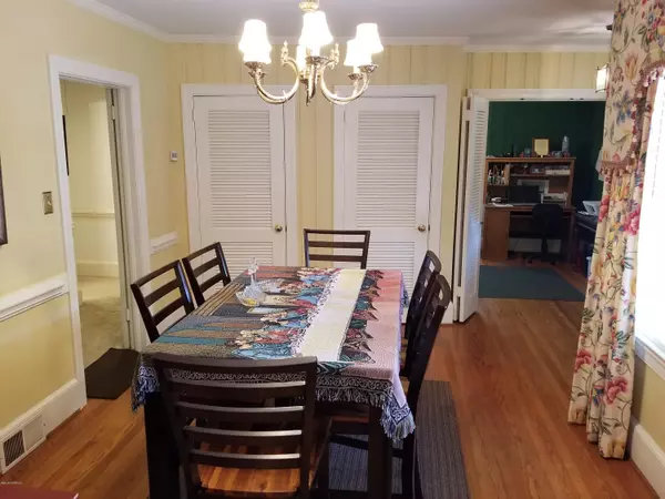 Kinston, NC 28504,2211 Woodview RD