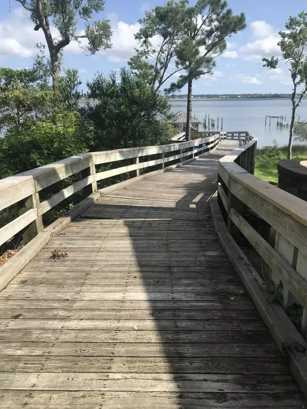 Emerald Isle, NC 28594,8806 Edgewater CT