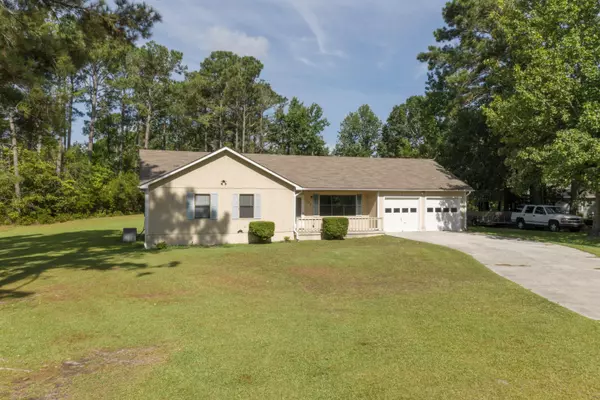 Hubert, NC 28539,123 Pine Needle DR