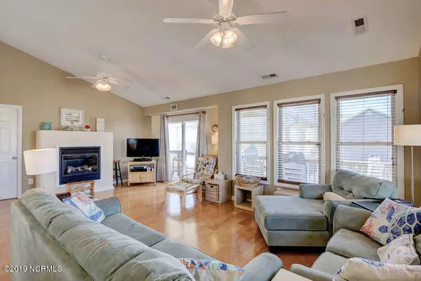 Surf City, NC 28445,826 N Topsail DR #A