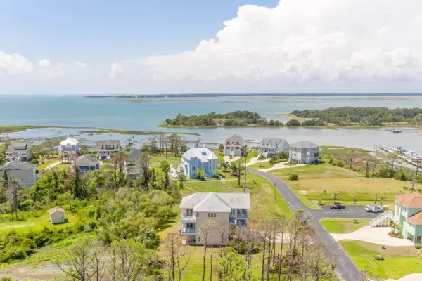 Harkers Island, NC 28531,105 Pintail LN