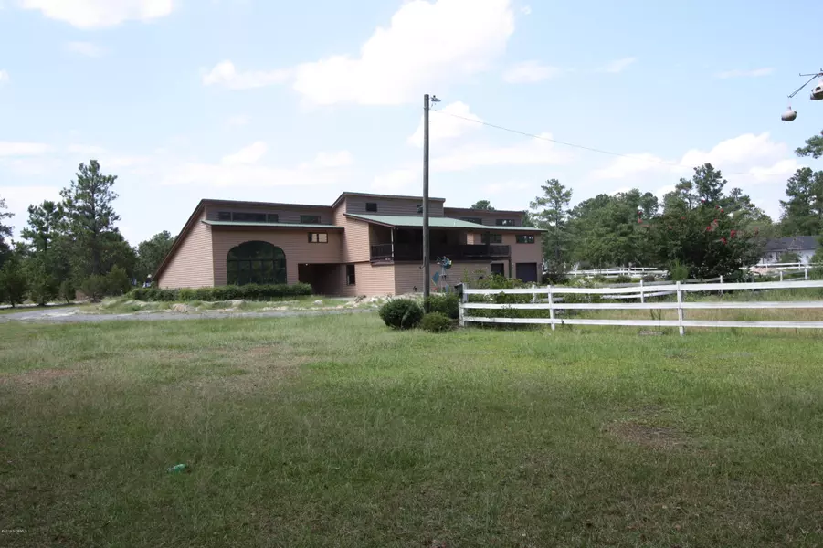 680 Old Landing RD, Maxton, NC 28364