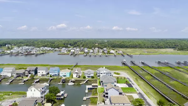 Holden Beach, NC 28462,127 High Point ST