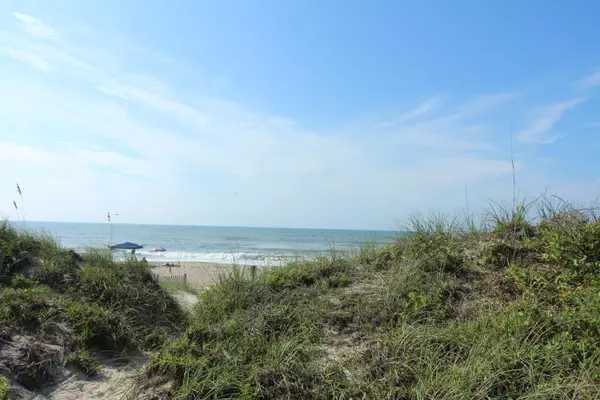 Emerald Isle, NC 28594,5415 Ocean Drive