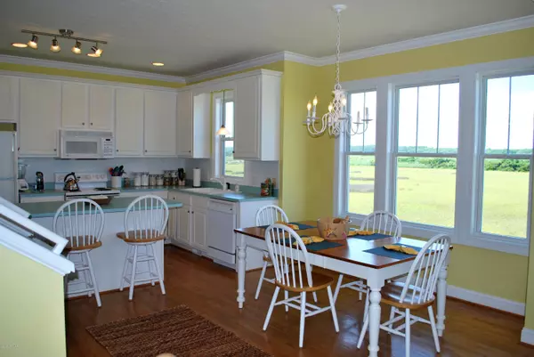 Holden Beach, NC 28462,610 Ocean BLVD W