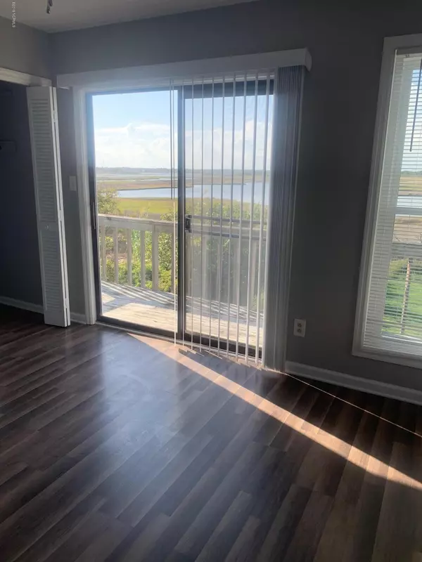 North Topsail Beach, NC 28460,135 Sea Gull LN