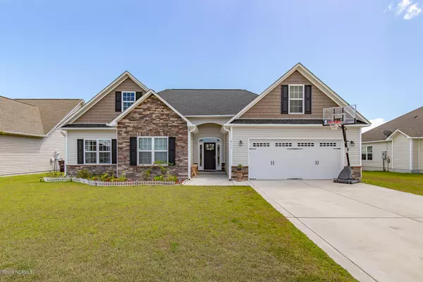 411 Derrick Drive, Sneads Ferry, NC 28460