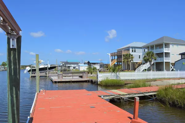 Surf City, NC 28445,9085 9th ST