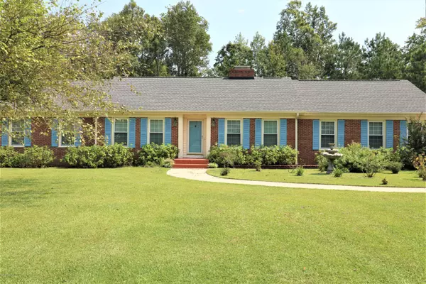 3112 James B White HWY N #H, Whiteville, NC 28472