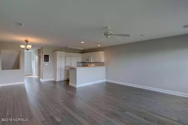 Surf City, NC 28445,517 N New River DR #B