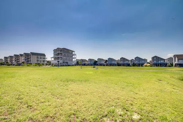 Ocean Isle Beach, NC 28469,140 Via Old Sound BLVD