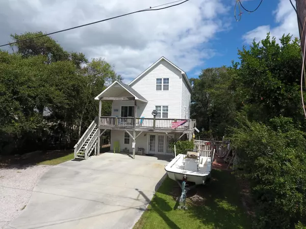 Emerald Isle, NC 28594,302 Cedar ST