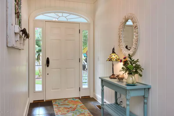 Southport, NC 28461,5127 Prices Creek DR