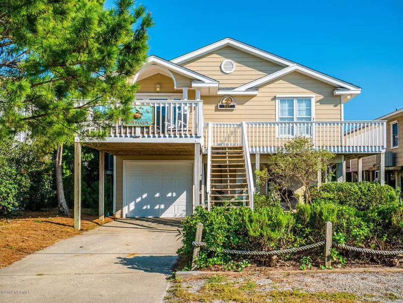 907 Ocean BLVD, Topsail Beach, NC 28445