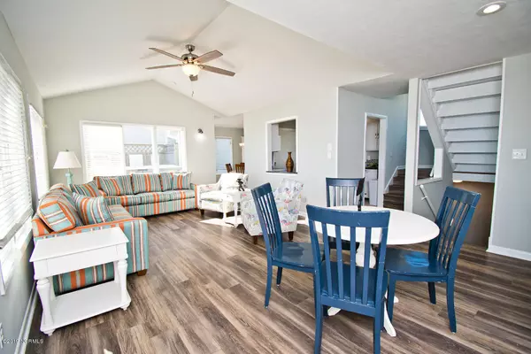 Emerald Isle, NC 28594,7505 Ocean DR