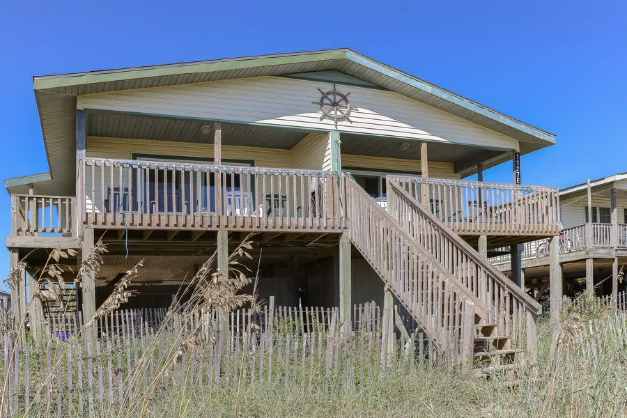 1127 E Beach DR, Oak Island, NC 28465