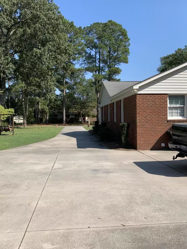 Snow Hill, NC 28580,345 Central DR