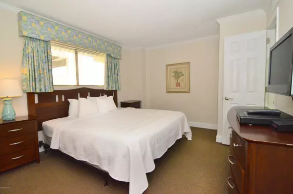 Wrightsville Beach, NC 28480,2700 N Lumina AVE #213