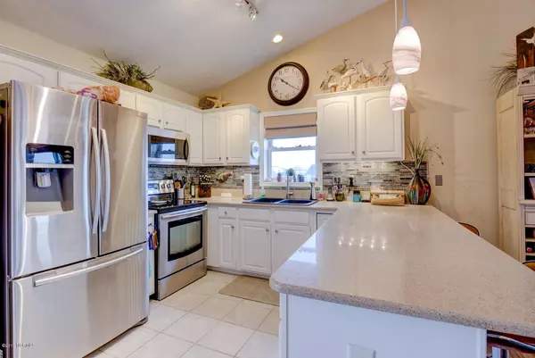 Surf City, NC 28445,101 Twilight CT