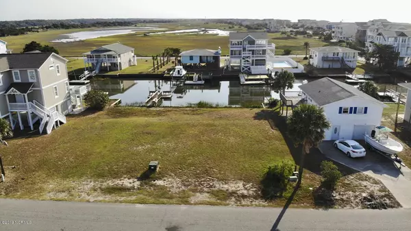 116 Dolphin DR, Holden Beach, NC 28462