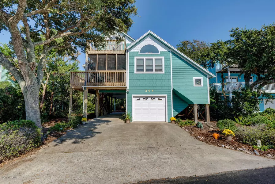 204 Sound DR, Surf City, NC 28445