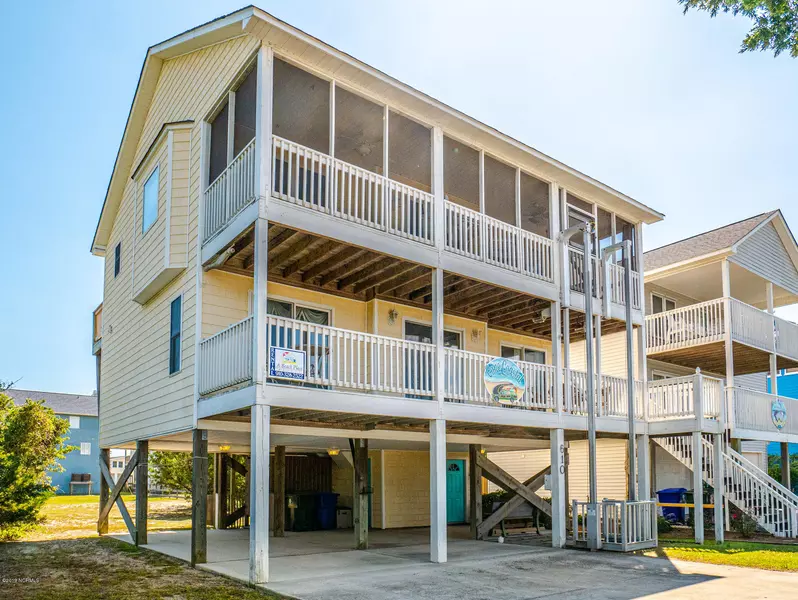 610 S Topsail DR, Surf City, NC 28445