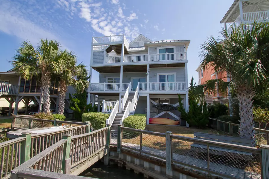 35 Laurinburg ST, Ocean Isle Beach, NC 28469