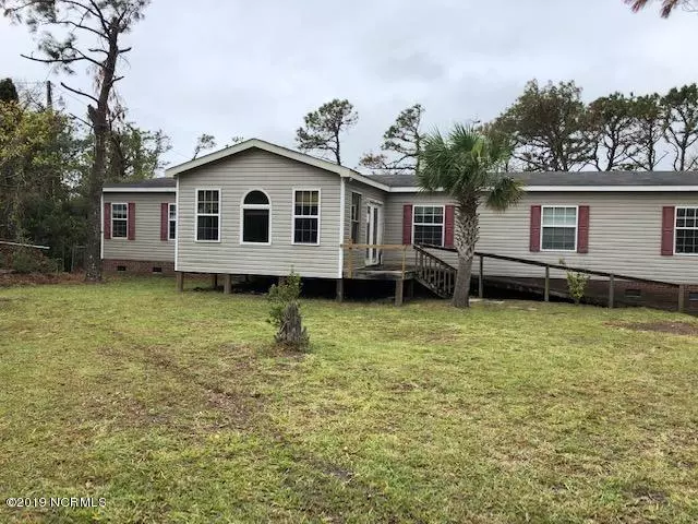 165 Yeomans DR, Harkers Island, NC 28531