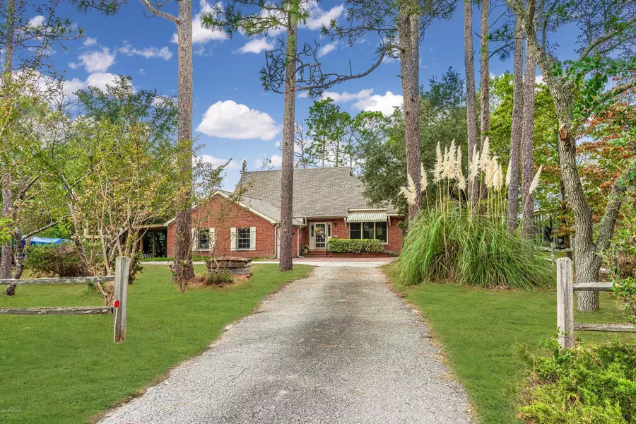 343 S Shore DR, Southport, NC 28461