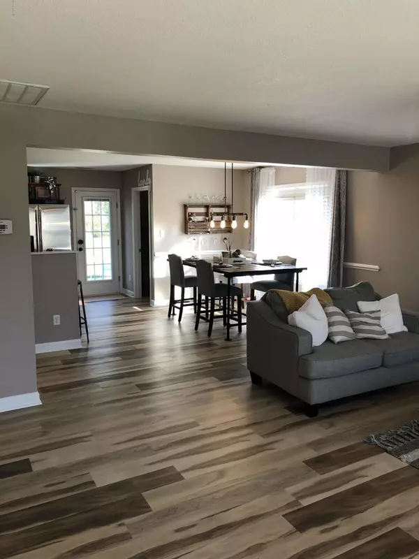 Richlands, NC 28574,436 Huffmantown RD