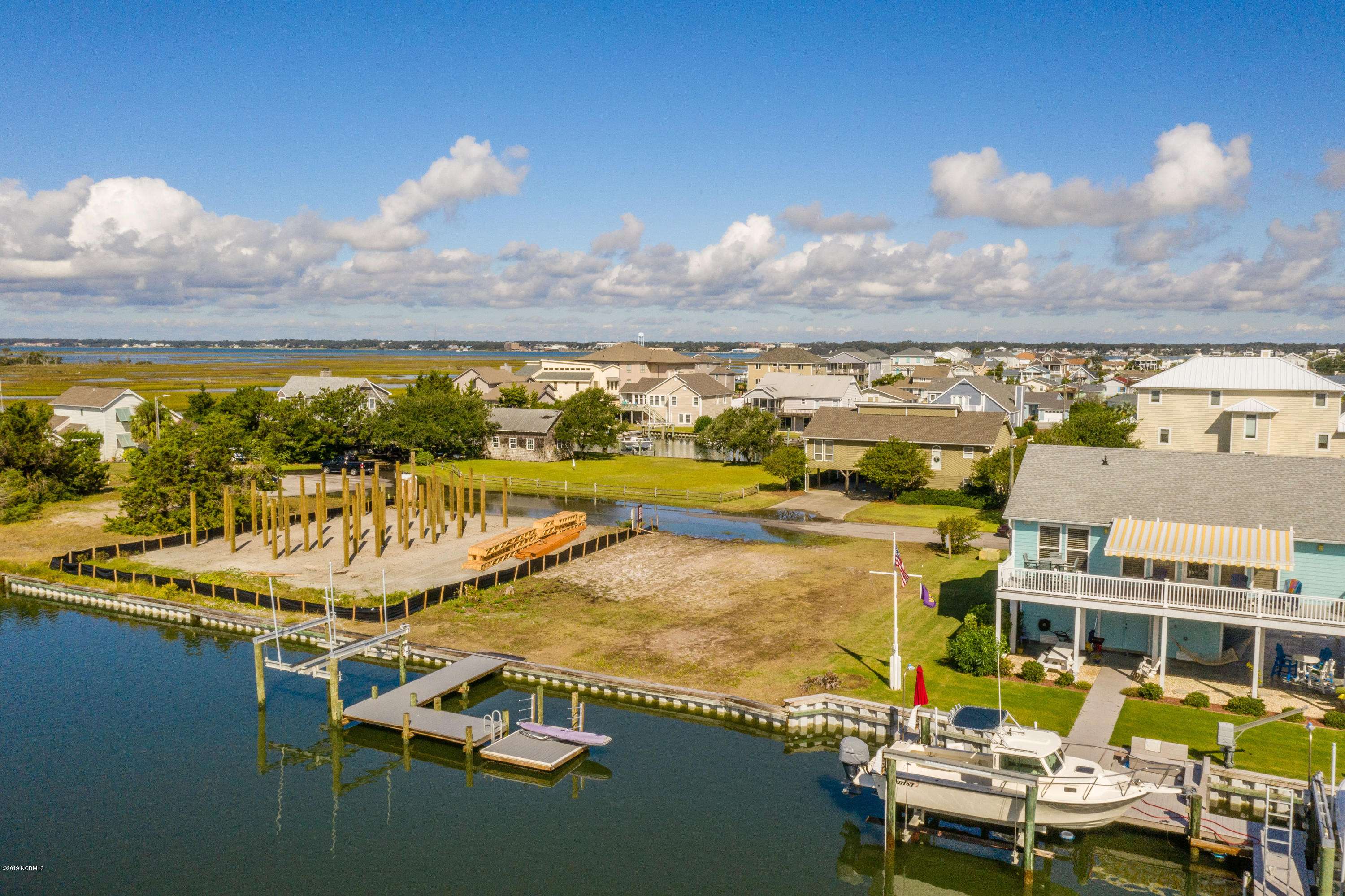 137 Sound DR, Atlantic Beach, NC 28512