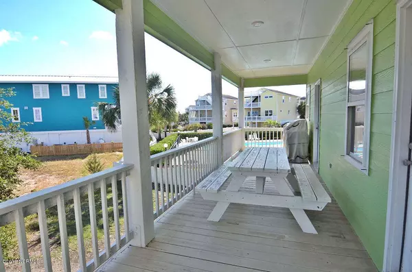 Kure Beach, NC 28449,526 Anchor WAY